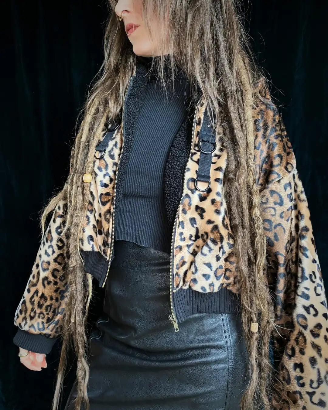 Felljacke Leo braun mit großem Backpatch