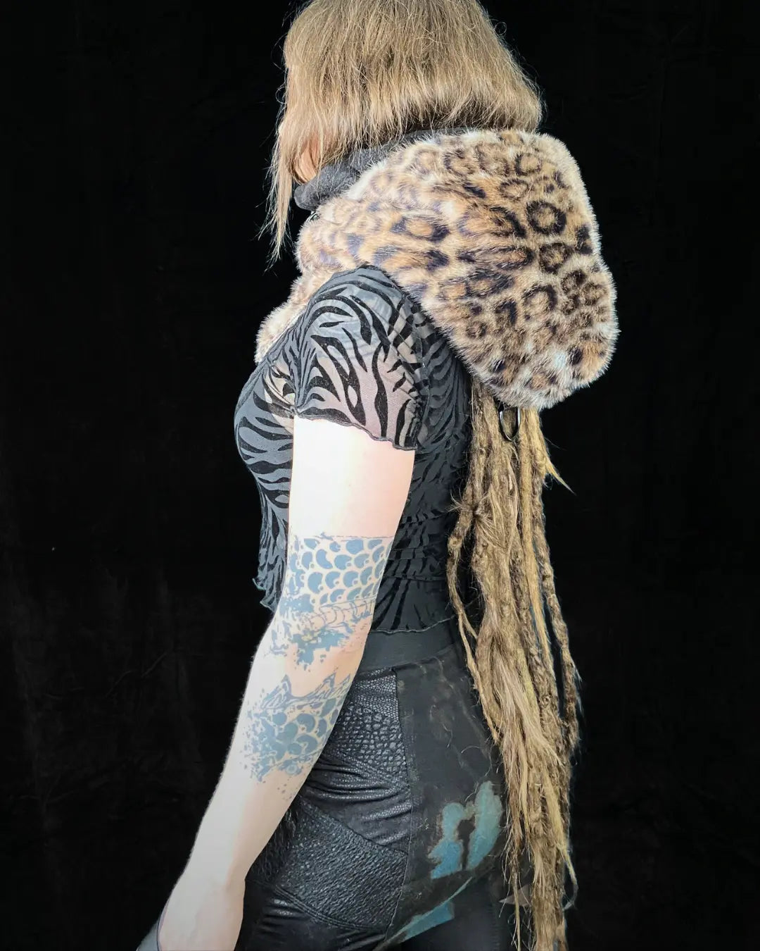 Hooded Cowl Balaclava - soft dark Leo