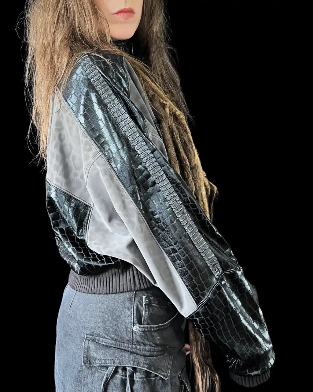 Leichte Bomberjacke grau / Kroko