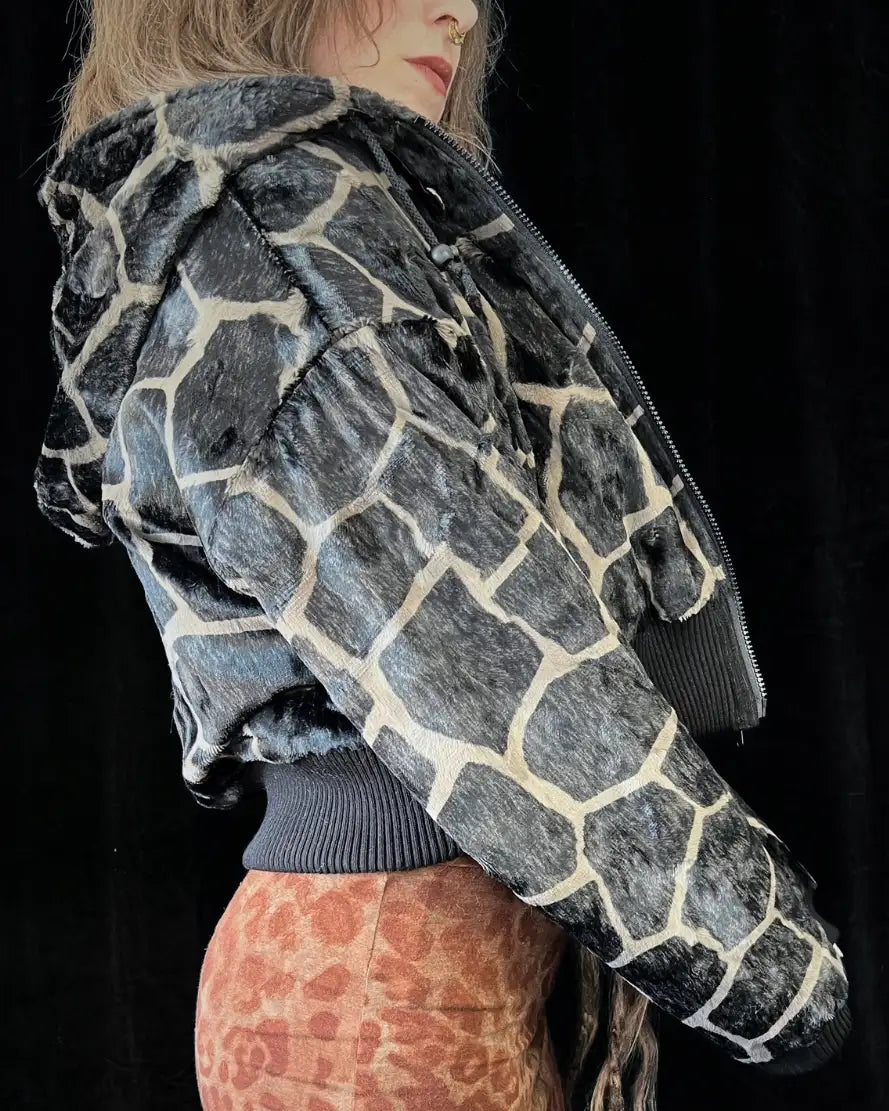 Faux Fur Jacket – Animalprint Giraffe / FCK ICE Backpatch