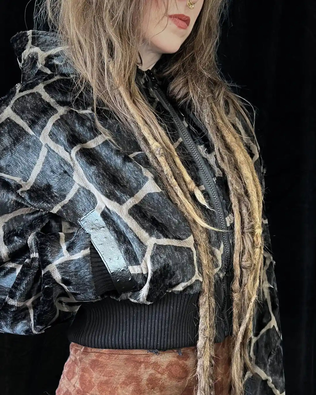 Faux Fur Jacket – Animalprint Giraffe with Pattern Backpatch