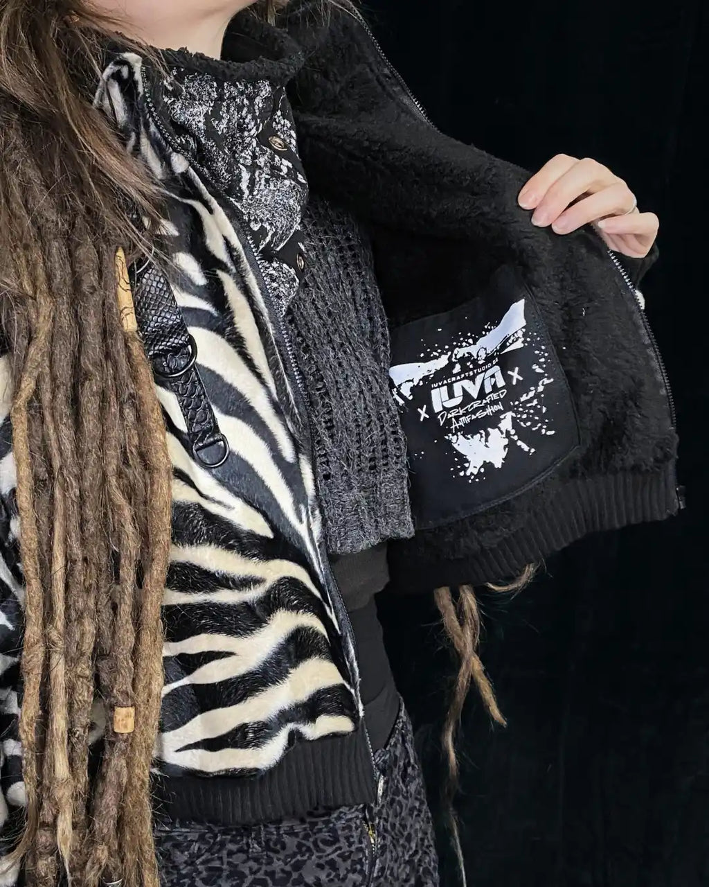 Felljacke Zebra/Schlange creme mit Backpatch
