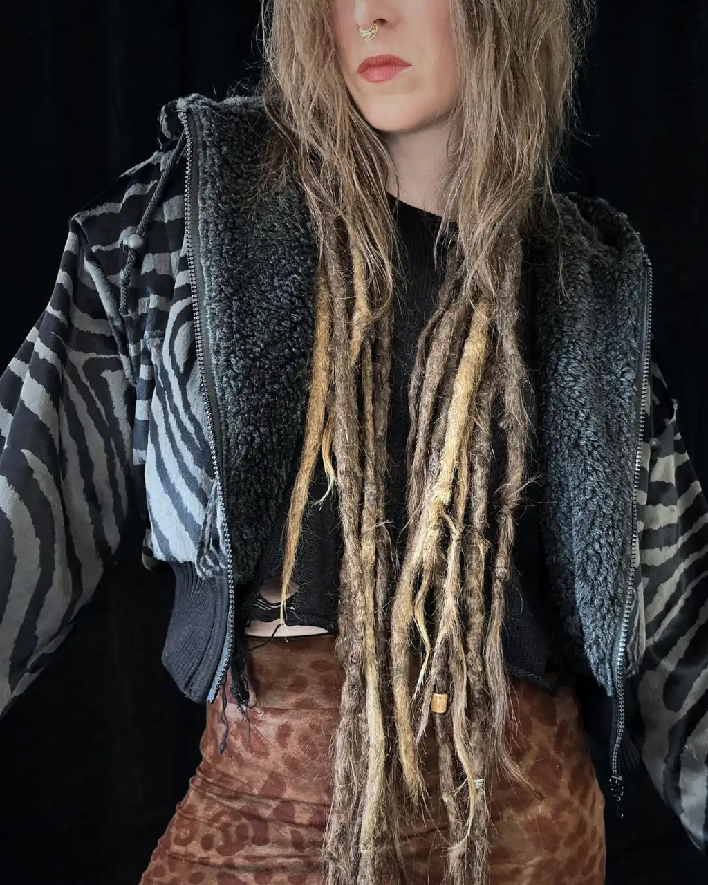 Faux Fur Jacket – Animalprint grey Zebra / Pattern Backpatch