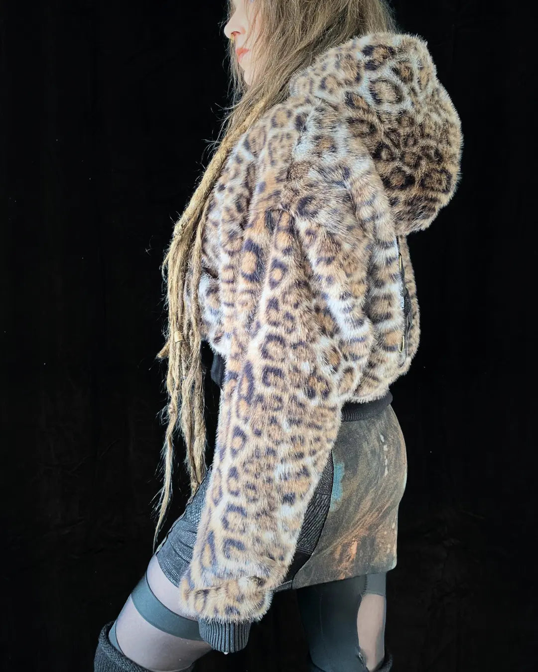 Faux Fur Jacket – Animalprint dark Leopard/CAT/gold appliques