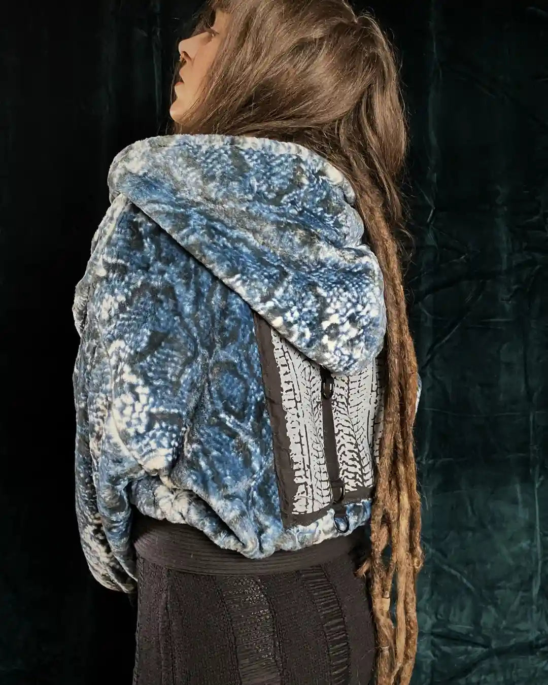 Felljacke Schlange blau