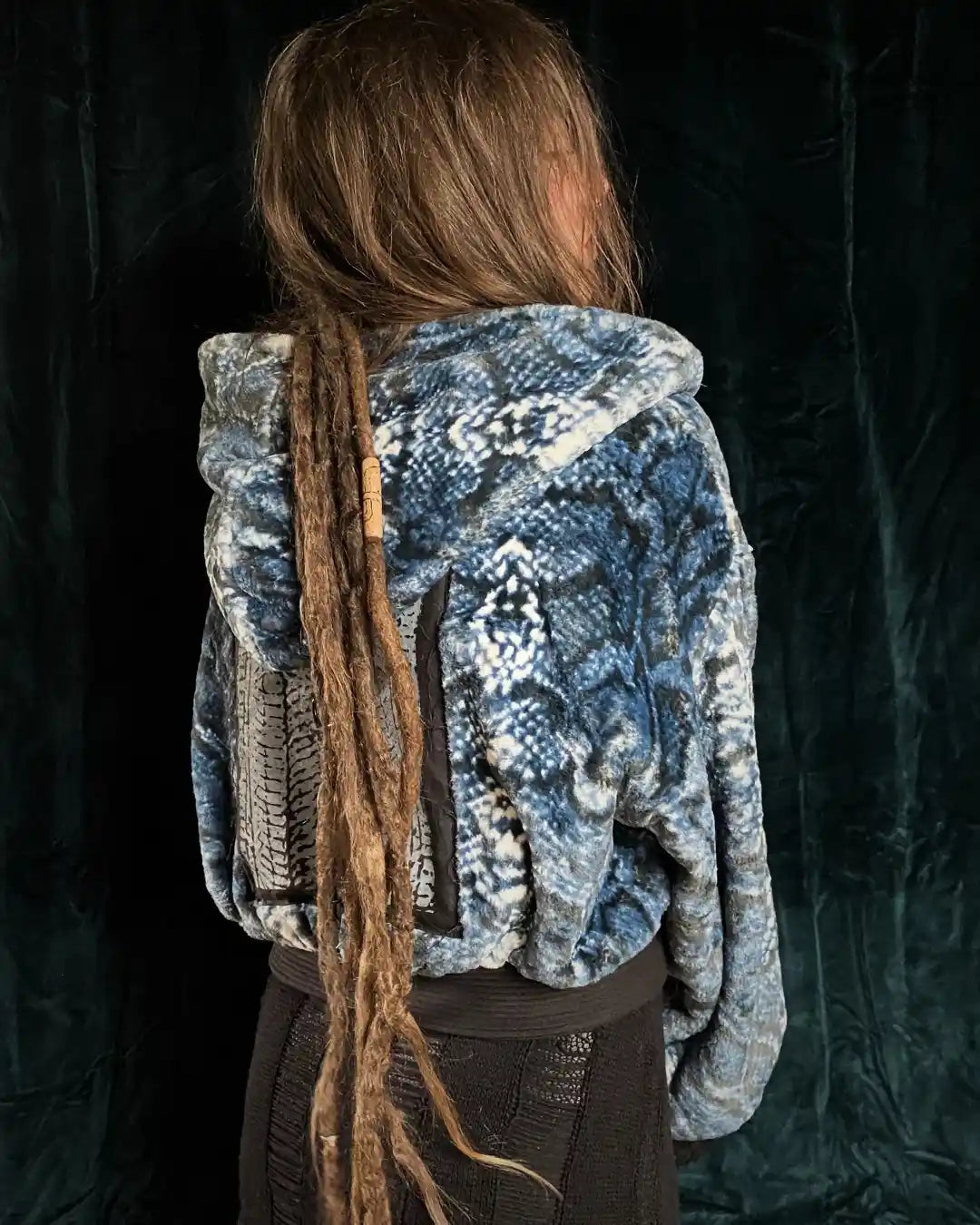 Felljacke Schlange blau