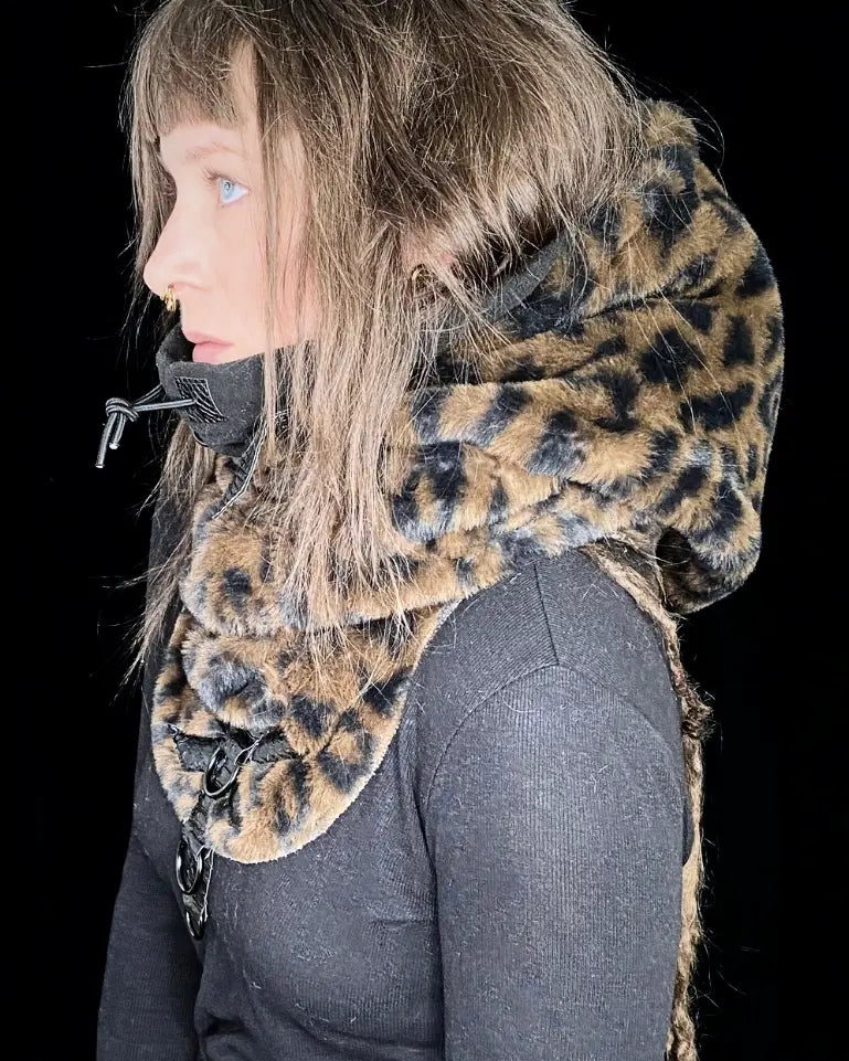 Hooded Cowl Balaclava - soft dark Leo