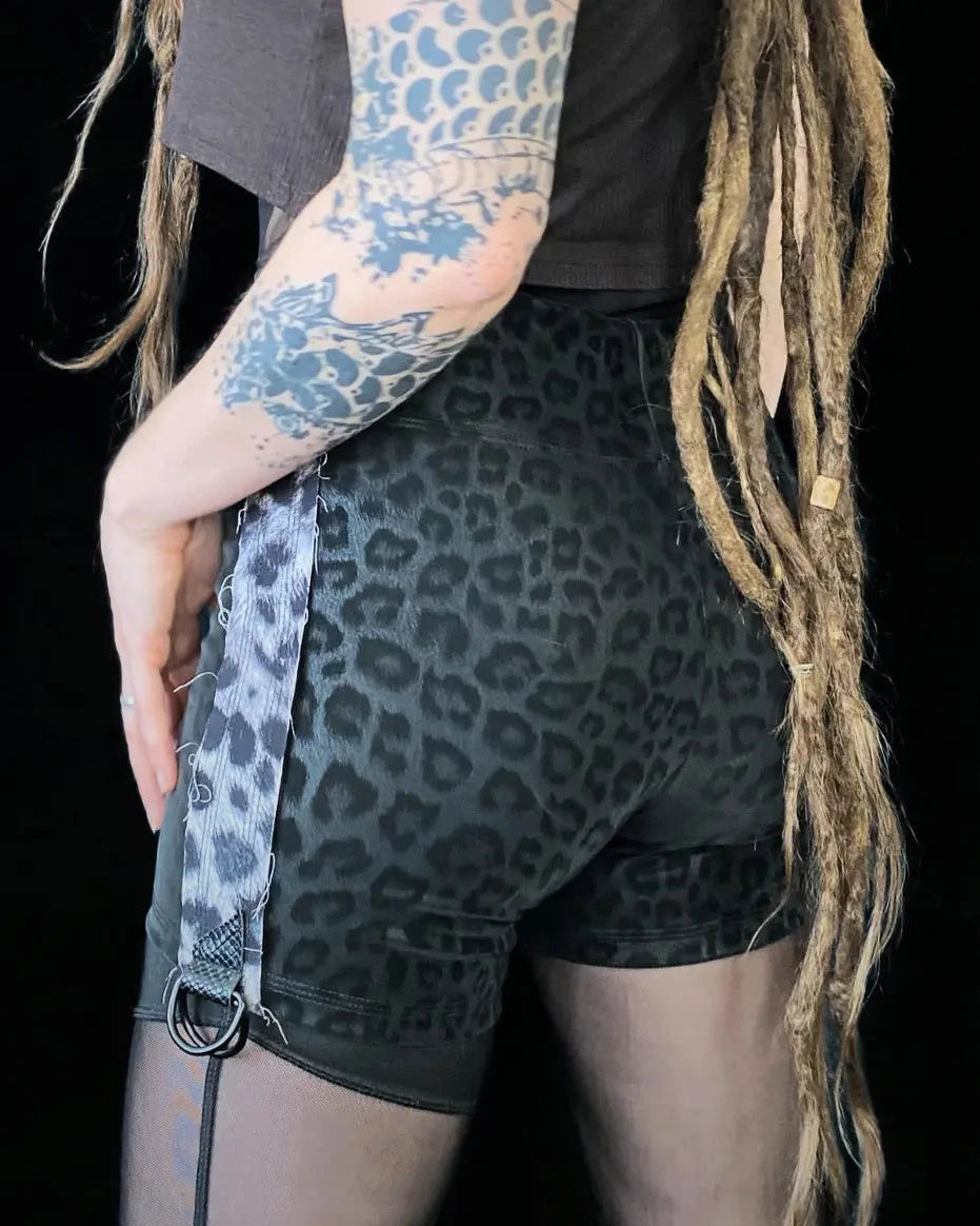 Hotpants dark Leo