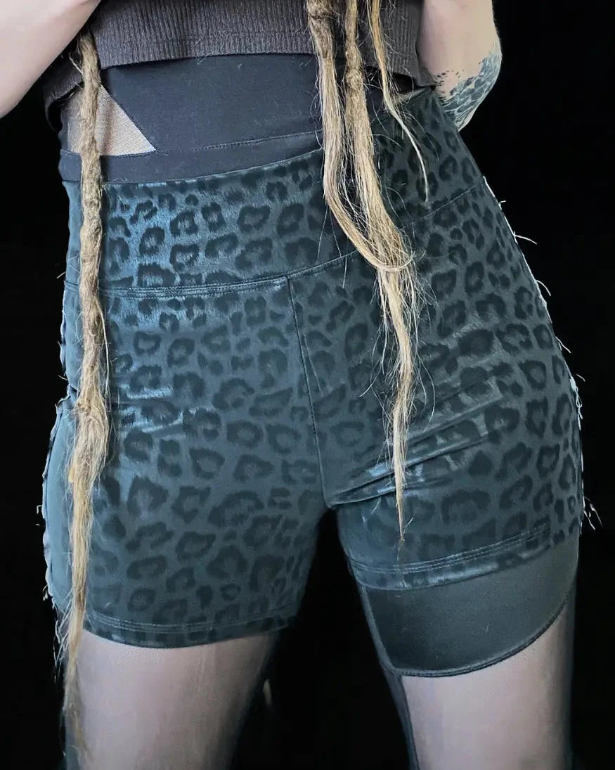 Hotpants dark Leo