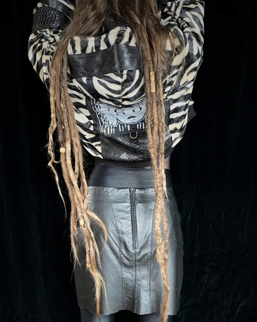Felljacke Zebra/Schlange creme mit Backpatch
