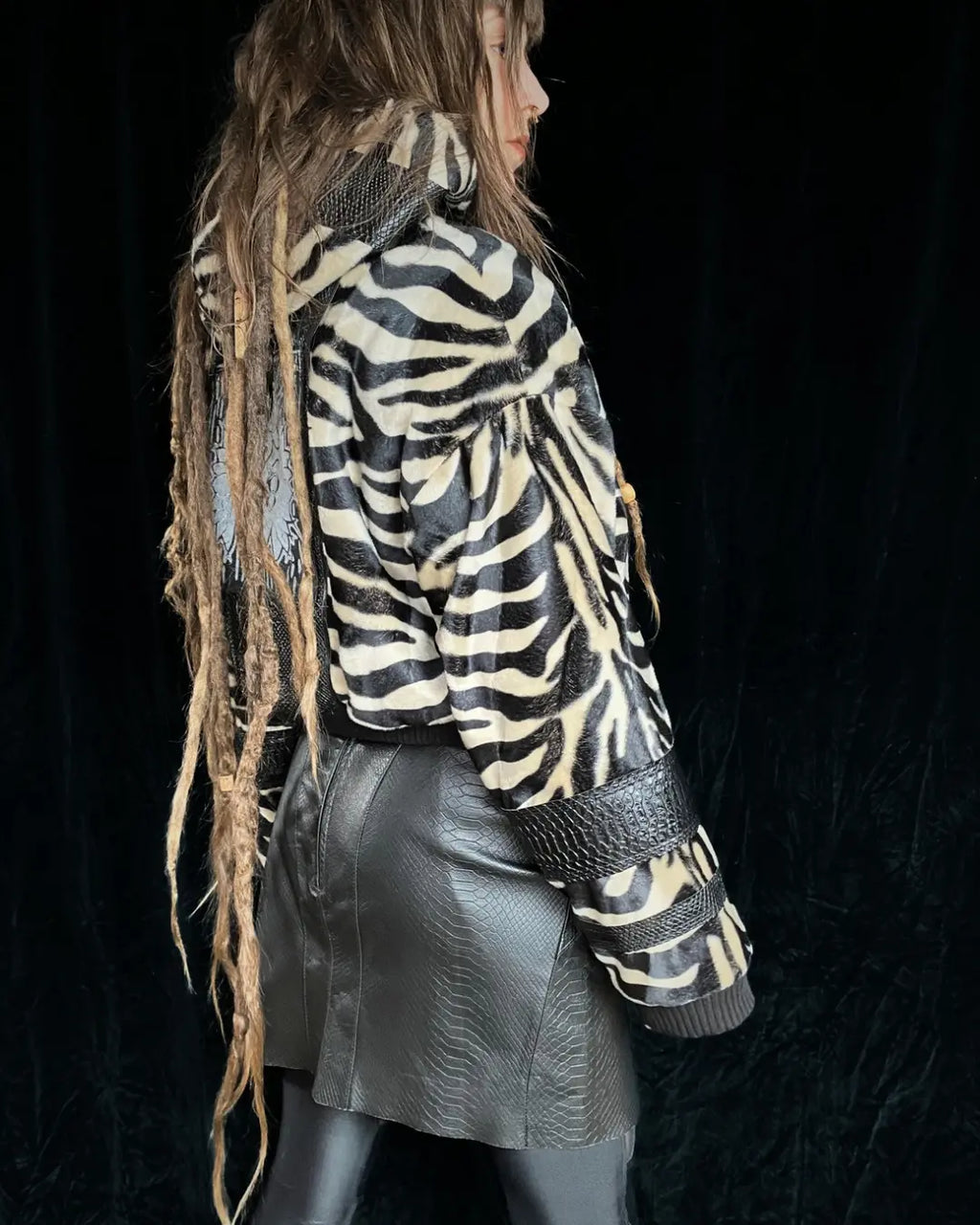 Felljacke Zebra/Schlange creme mit Backpatch