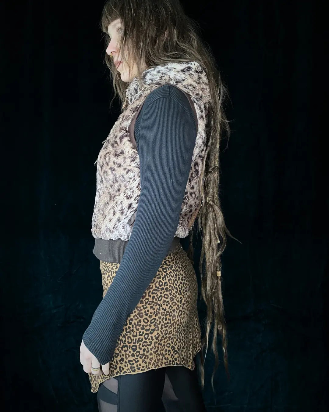 Furry vest Leo with Hoodie, Pockets and Backpatch