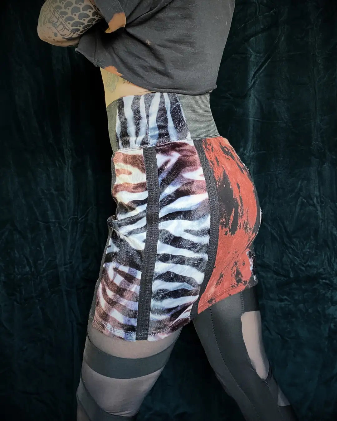 Minirock Animalprint Zebra/Tie Dye rot