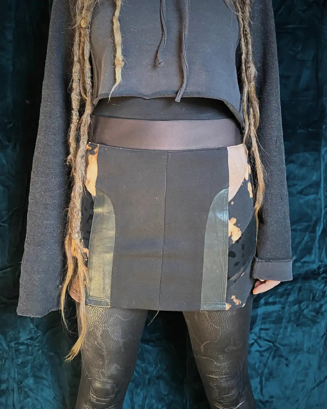 Minirock mit Fauxleather und Patchworkeinsätzen