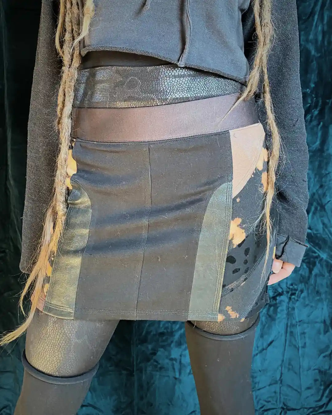 Minirock mit Fauxleather und Patchworkeinsätzen