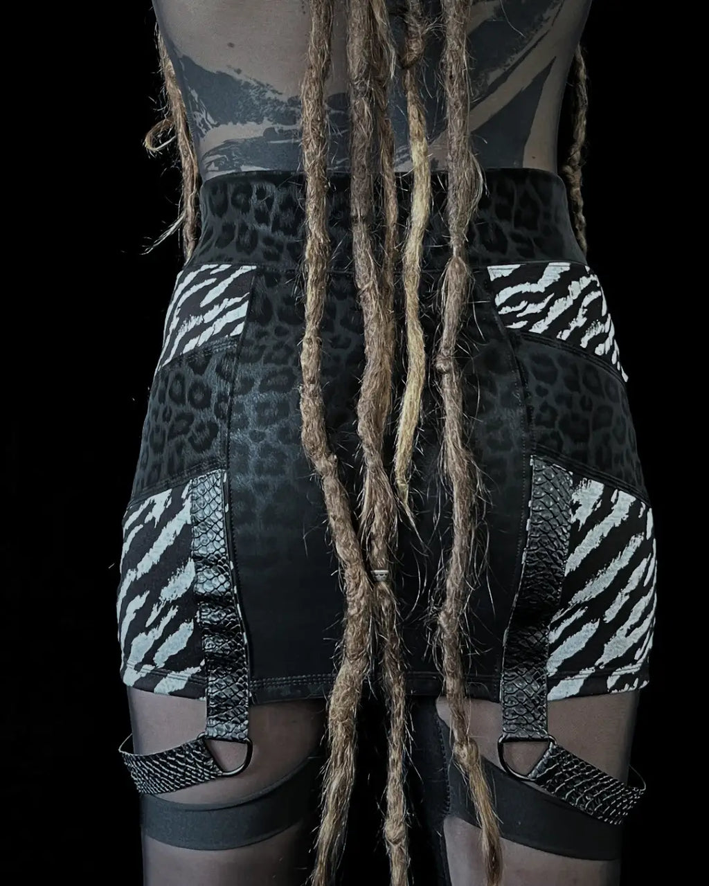 Minirock Leo/Zebra mit Taschen und Bändern
