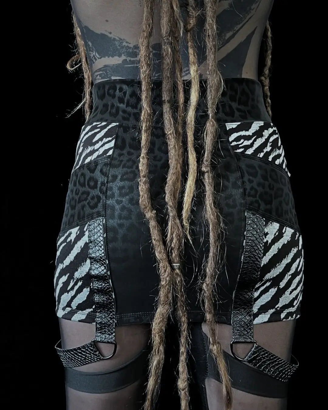 Minirock Leo/Zebra mit Taschen und Bändern