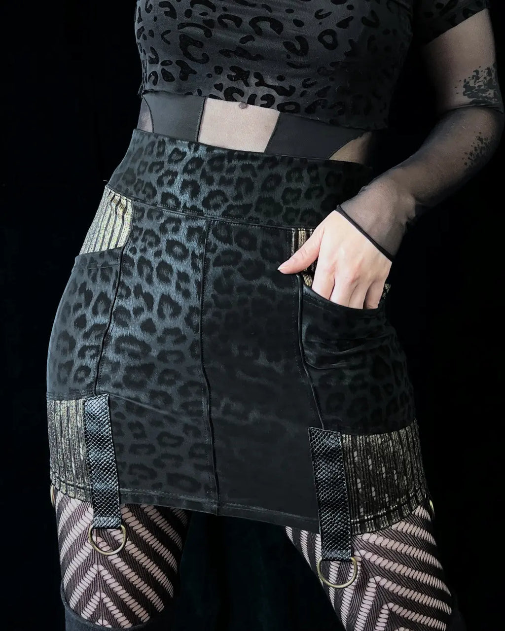 Miniskirt Leo/gold with Pockets + Rings