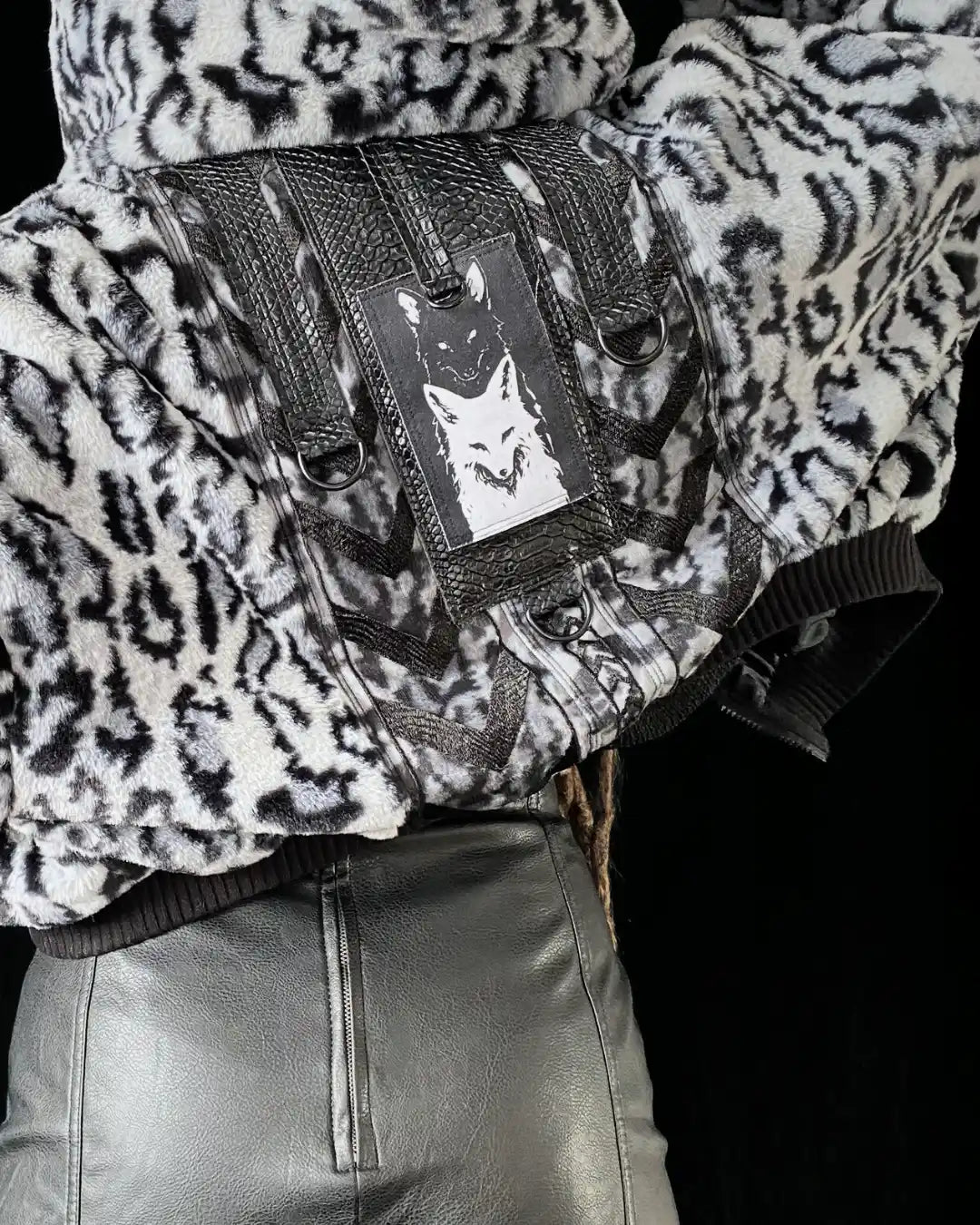 Faux Fur Jacket – Animalprint SNOW Leopard/Wolf