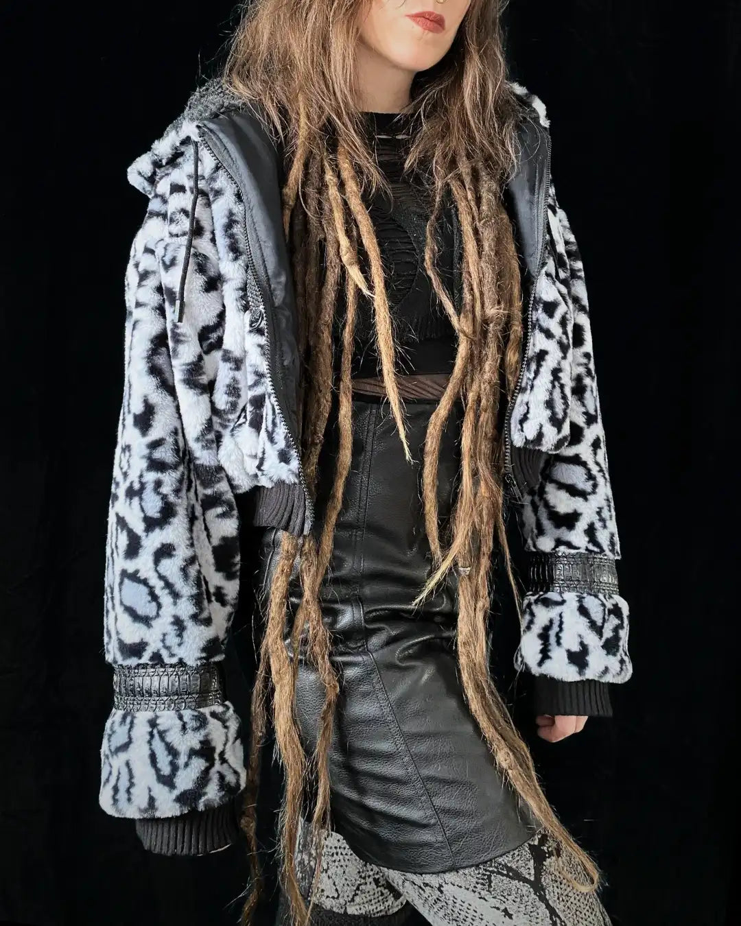 Faux Fur Jacket – Animalprint SNOW Leopard/Wolf