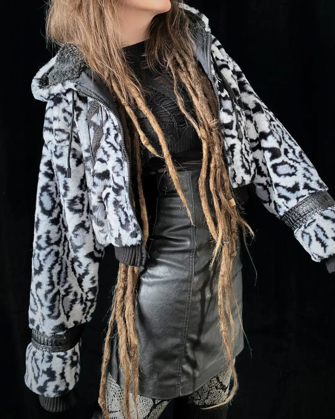 Faux Fur Jacket – Animalprint SNOW Leopard/Wolf