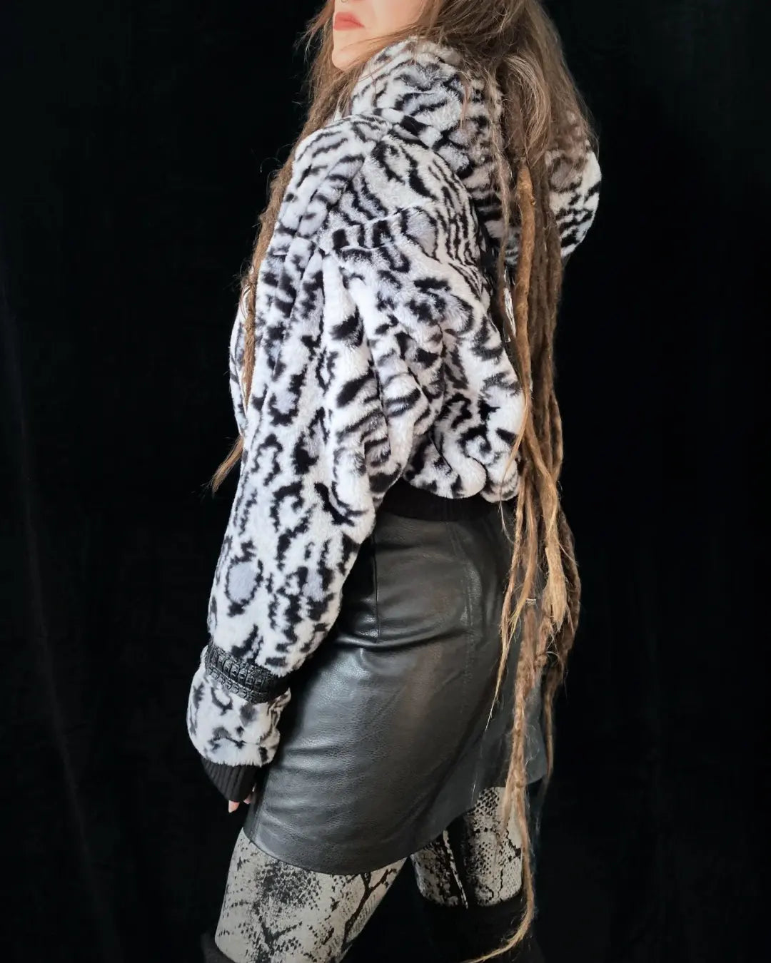 Faux Fur Jacket – Animalprint SNOW Leopard/Wolf