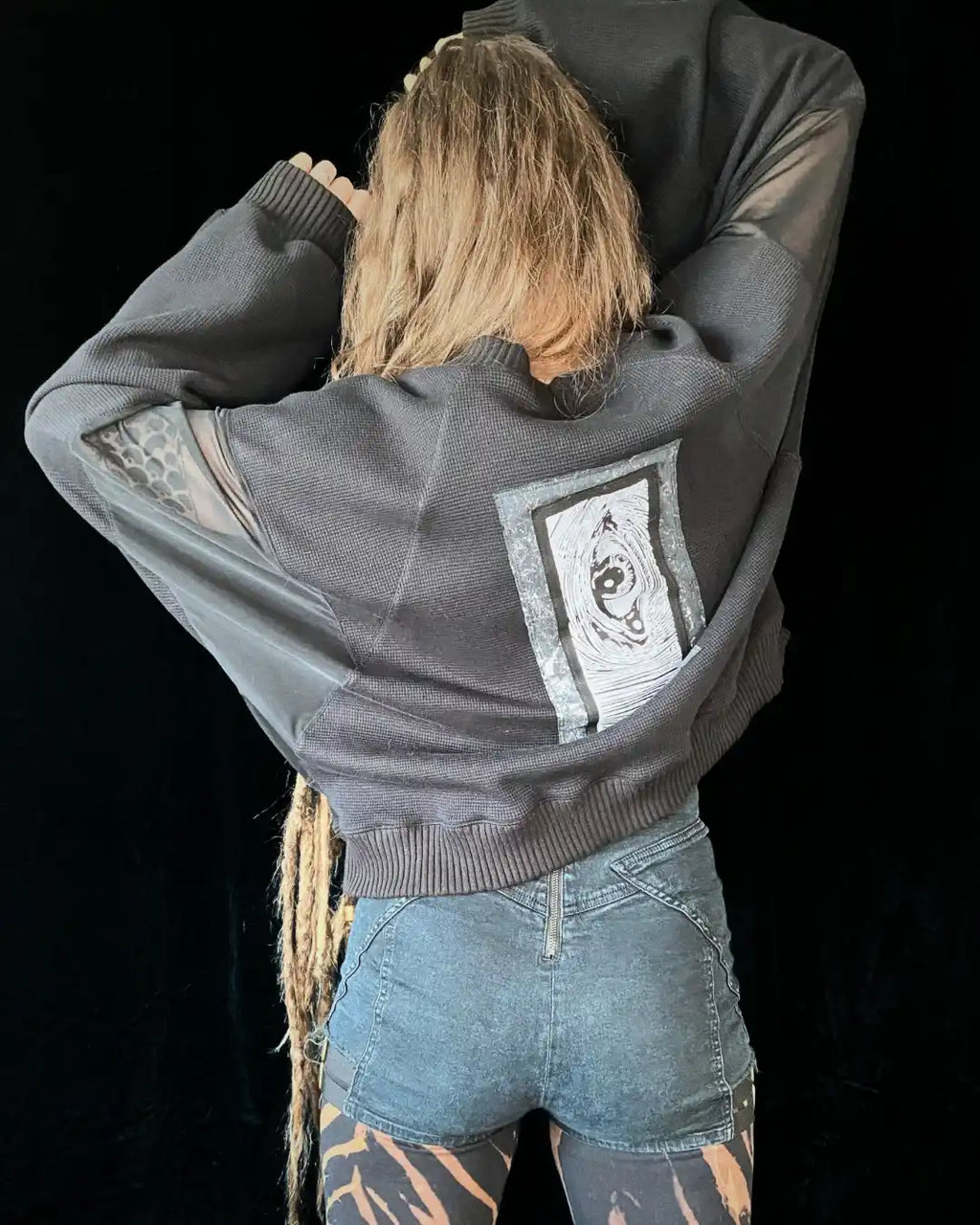 Oversize Sweater Mesh + Patch