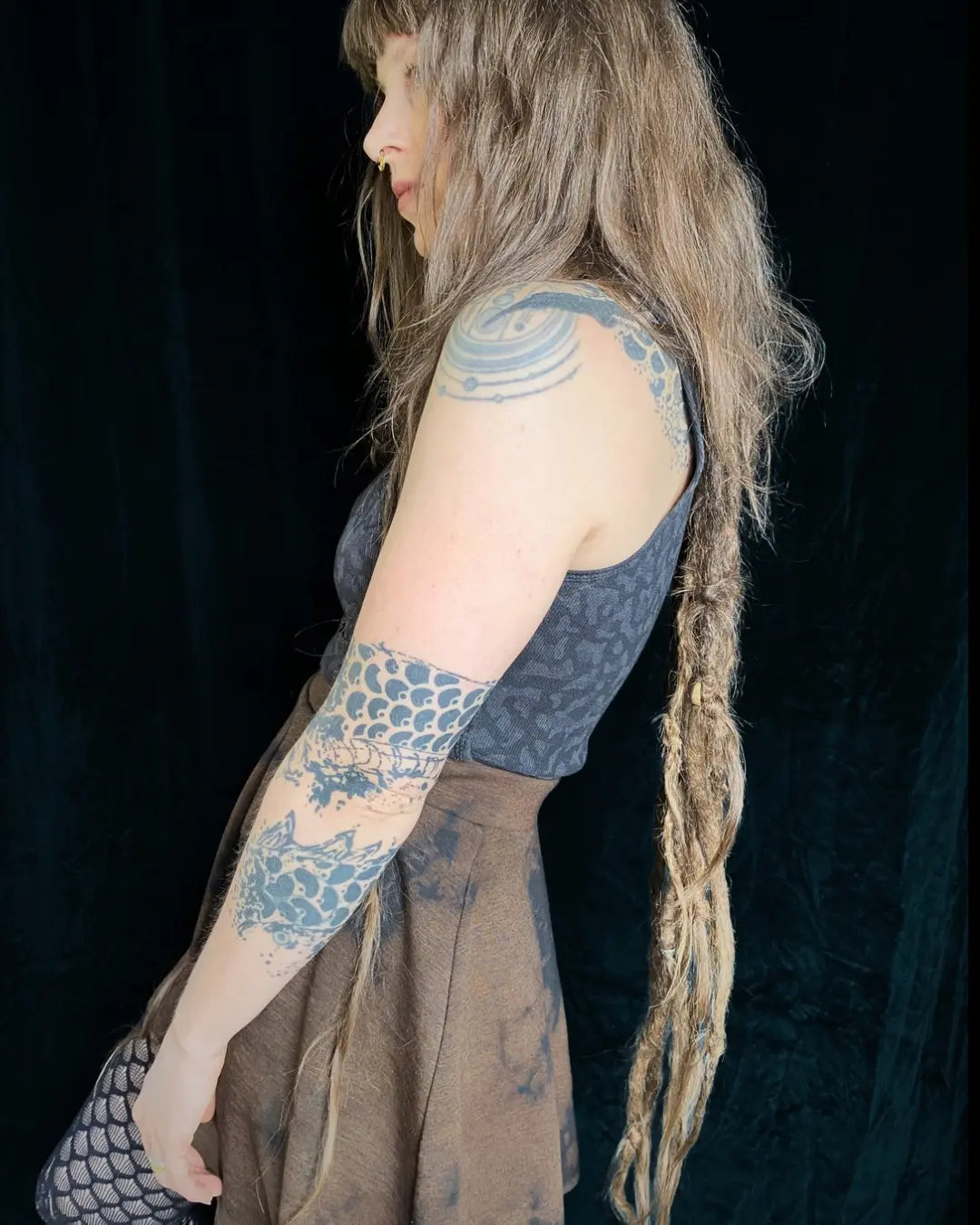 Cut-Out Crop Top mit Ringen