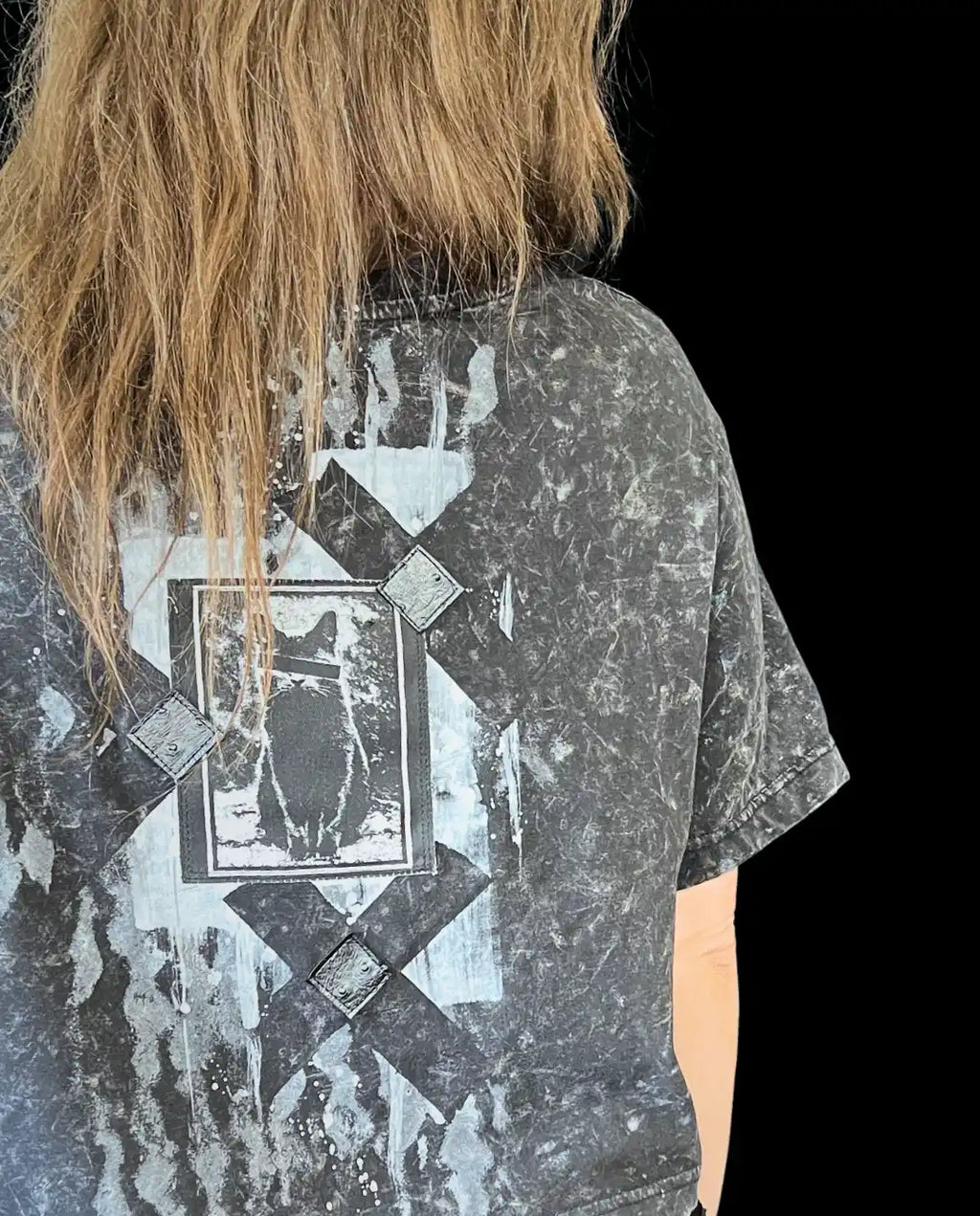 Painted Acid Tee • dunkelgrau • blinde Katze • M