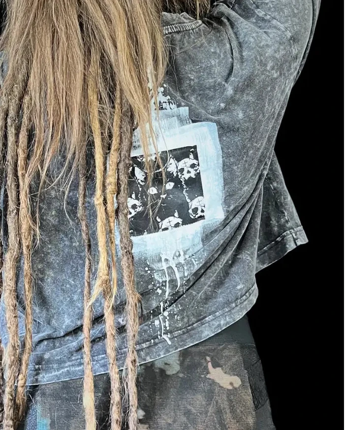 Painted Acid Tee • dark grey • cat/skull III • L