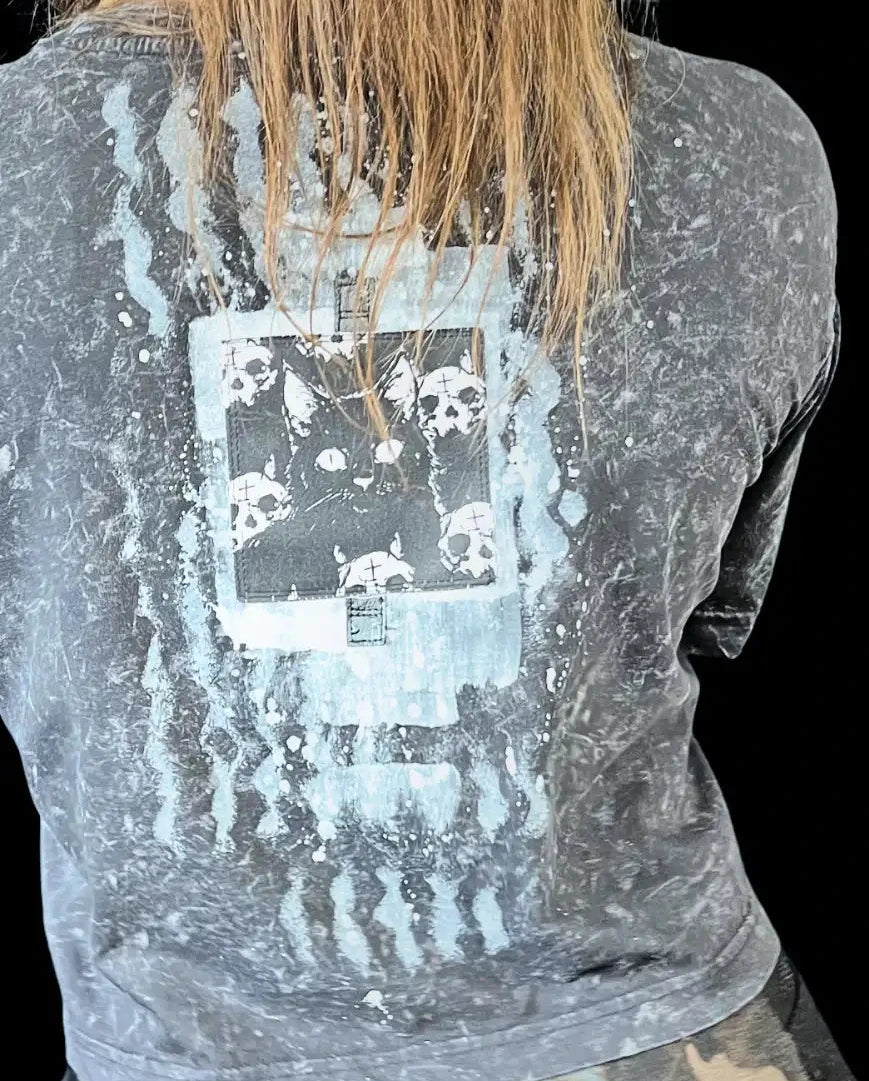 Painted Acid Tee • dunkelgrau • Katze/Schädel II • M