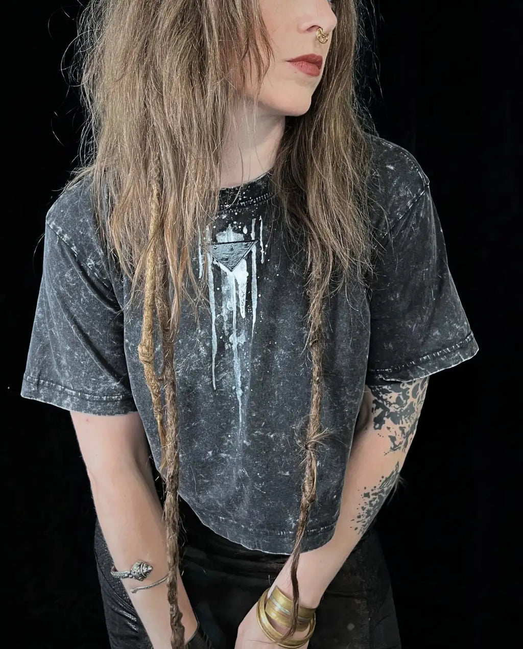 Painted Acid Tee • dunkelgrau • Katze/Schädel • S