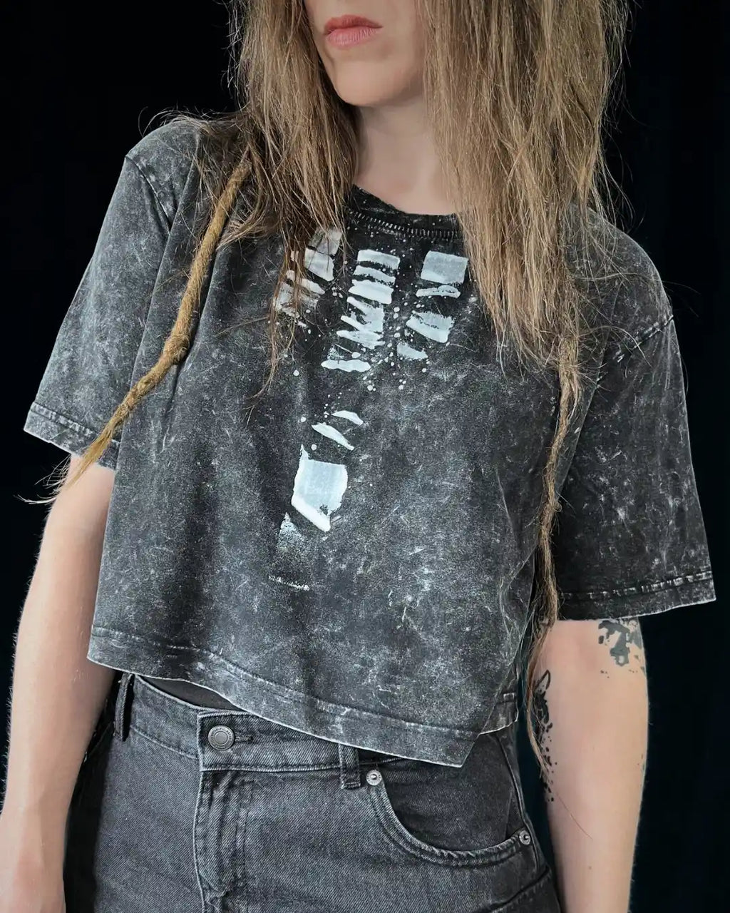 Painted Acid Tee • dark grey • Fish • S