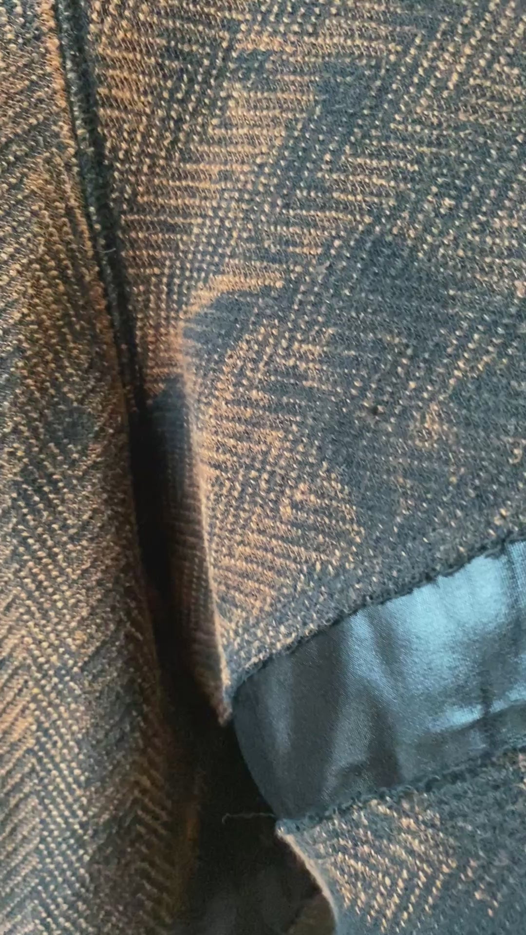 Hoodie Tie Dye mit kurzen Ärmeln, Lackeinsätzen und Patch